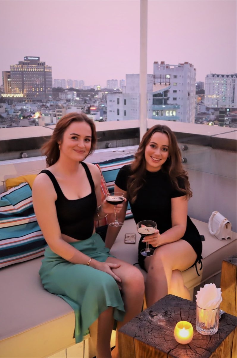 Đêm DJ tại rooftop bar Banana Mama